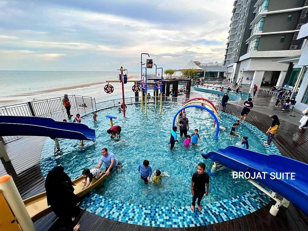 Brojat Suite Family City View @ Imperium Residence Kuantan Exterior photo
